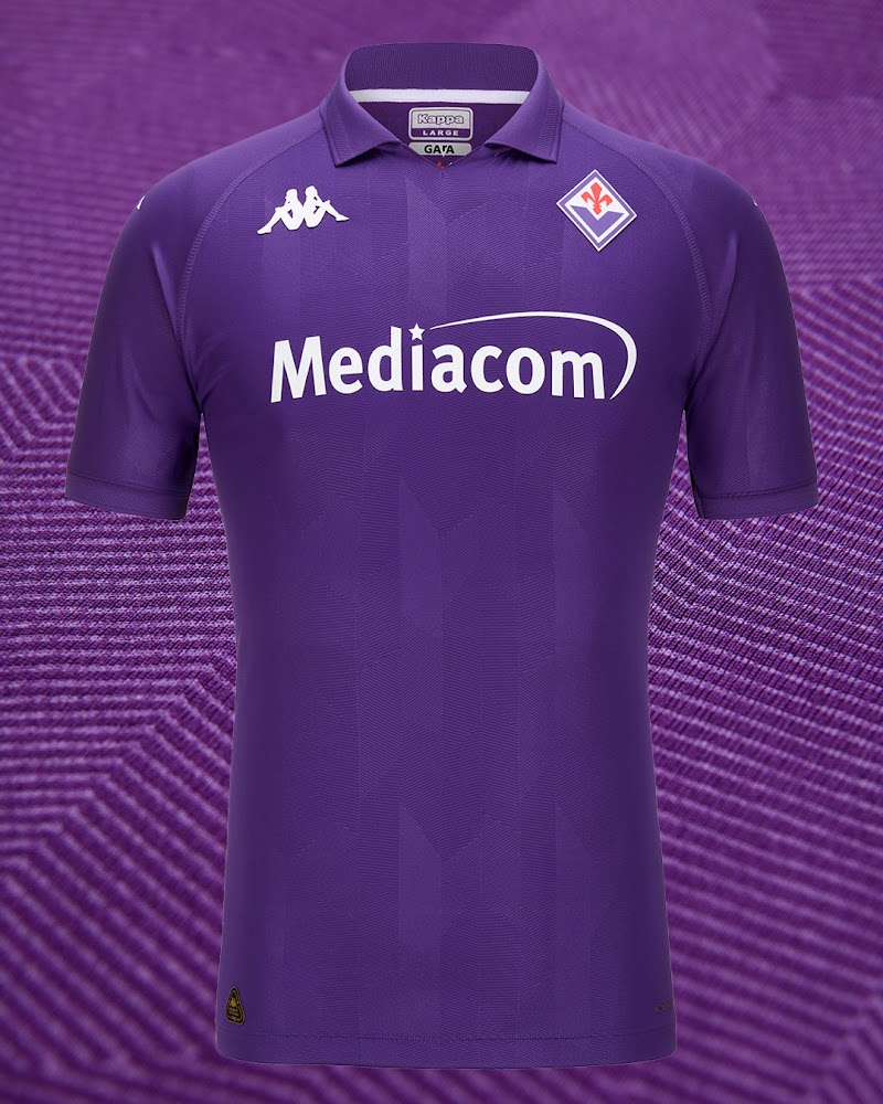 Jersey kandang baru Fiorentina